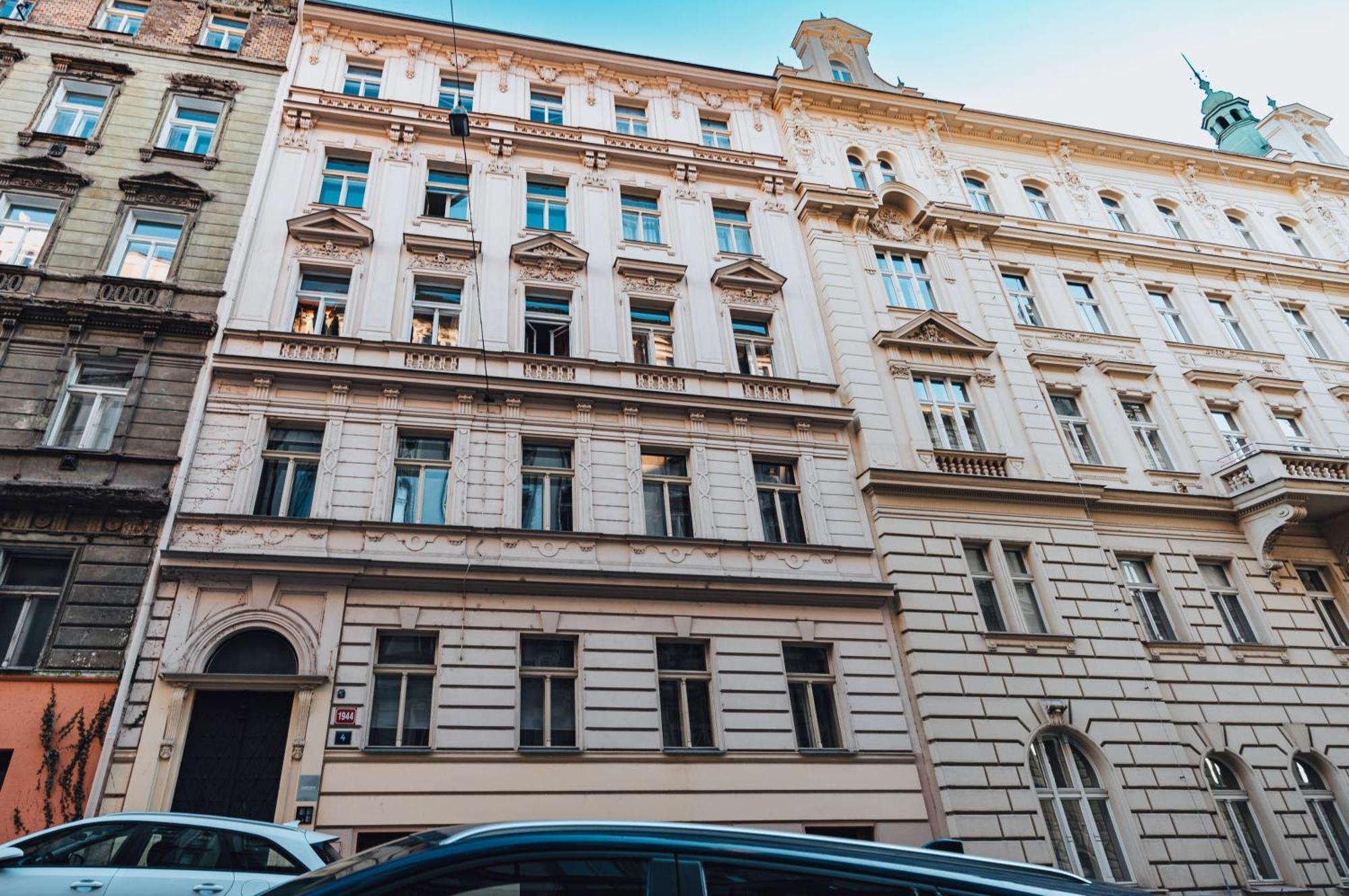 Two-Level Apart With A Terrace Near The Vltava River Πράγα Εξωτερικό φωτογραφία